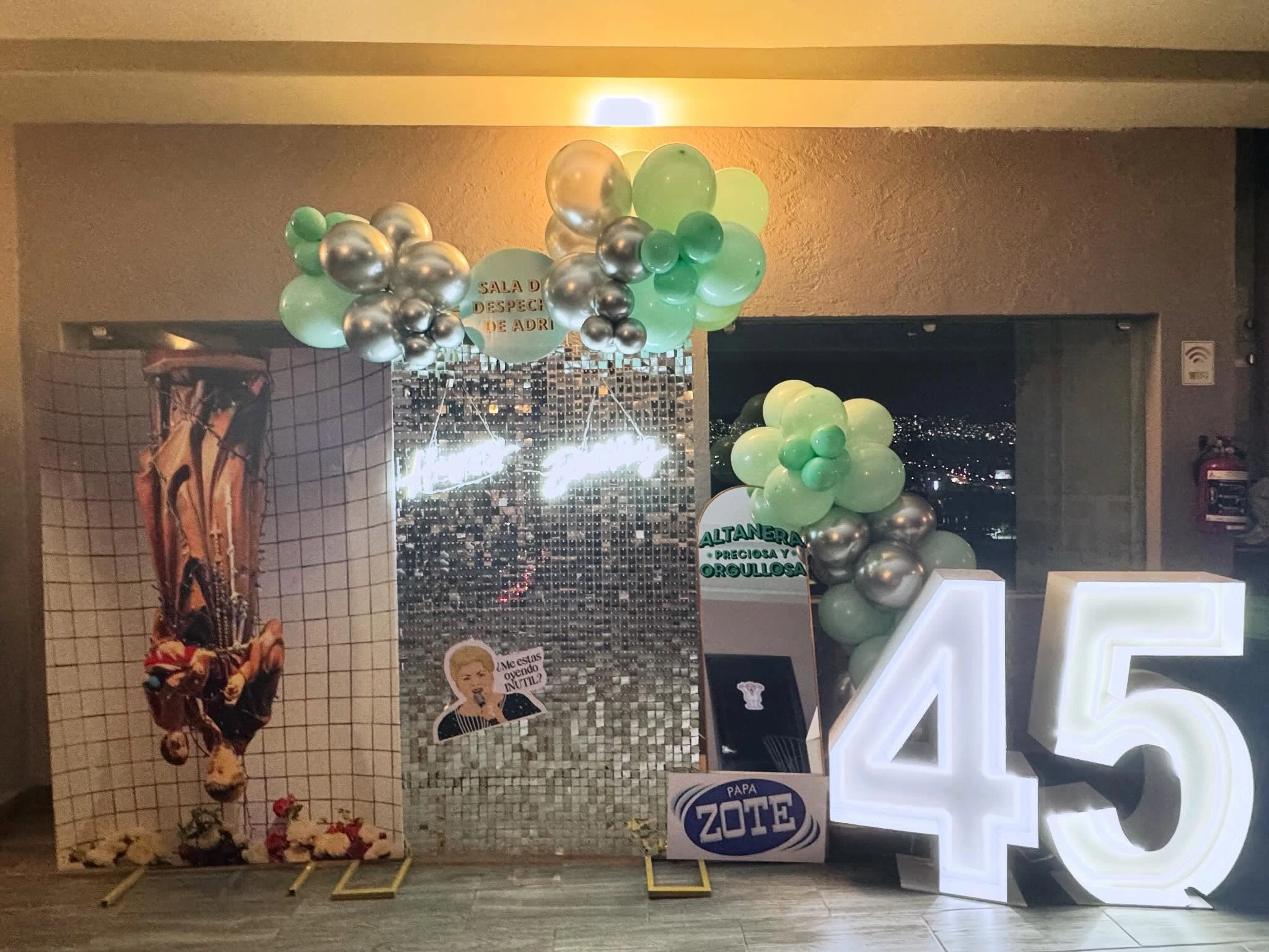 Montaje con globos realizado por GUPI