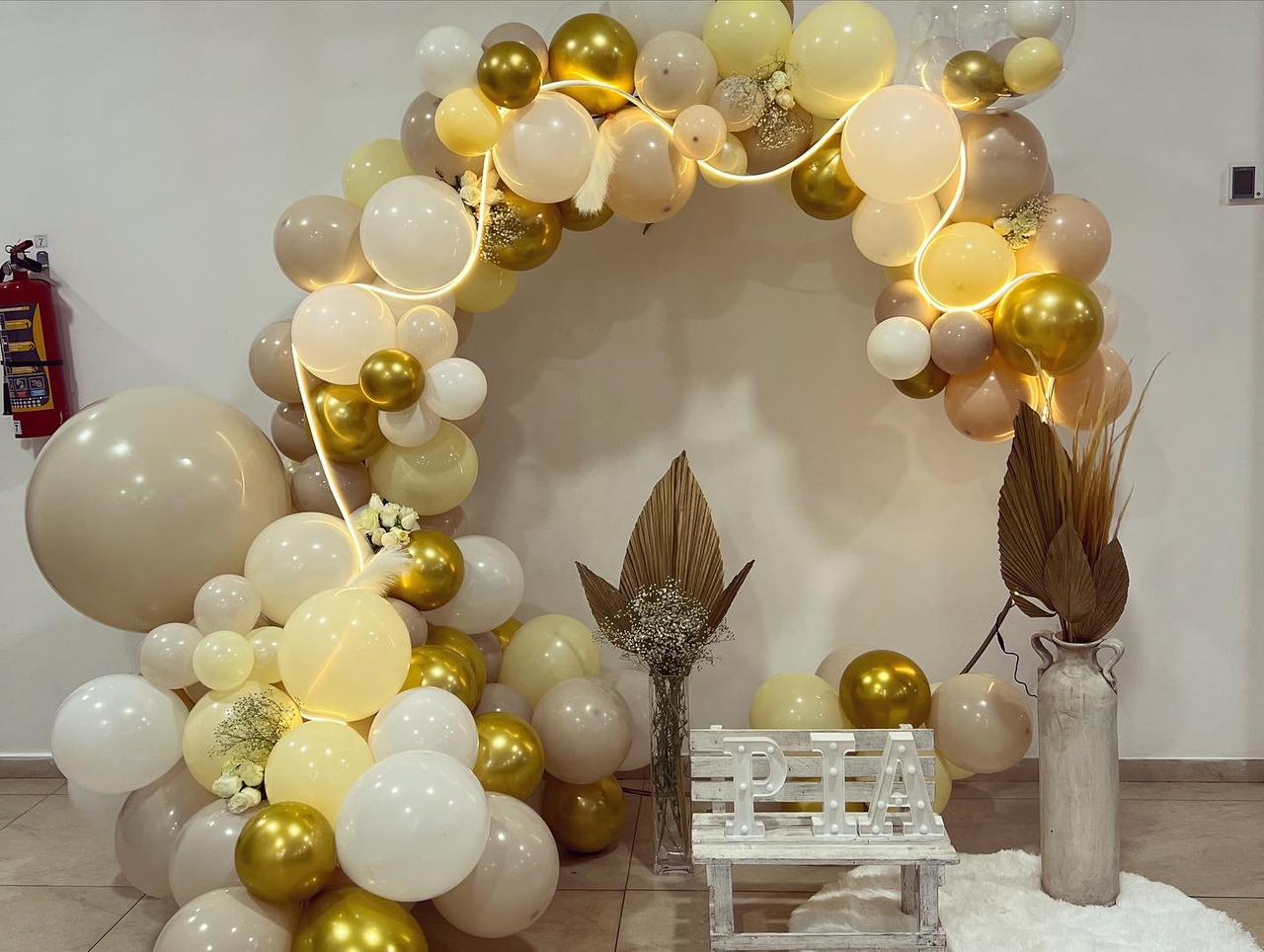Aro decorativo con globos para evento